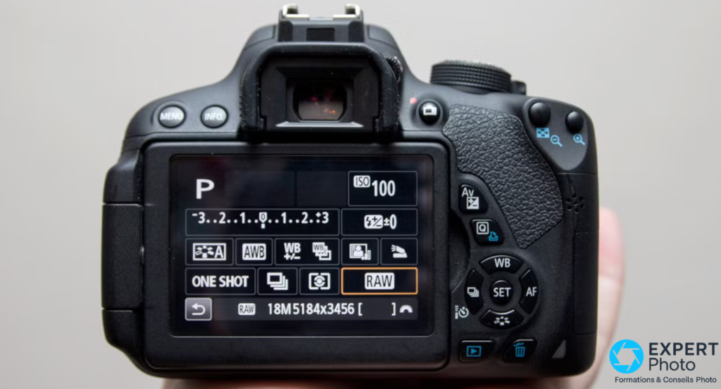 Canon EOS 700D 