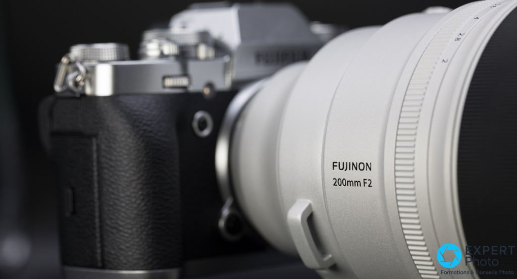 Fujifilm XF 200mm F2 R LM OIS WR image