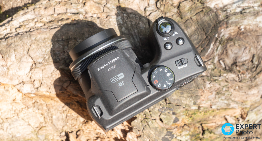 Kodak Pixpro AZ255 design