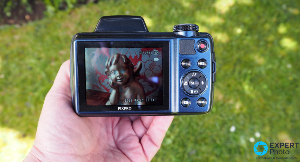 Kodak Pixpro AZ528 image