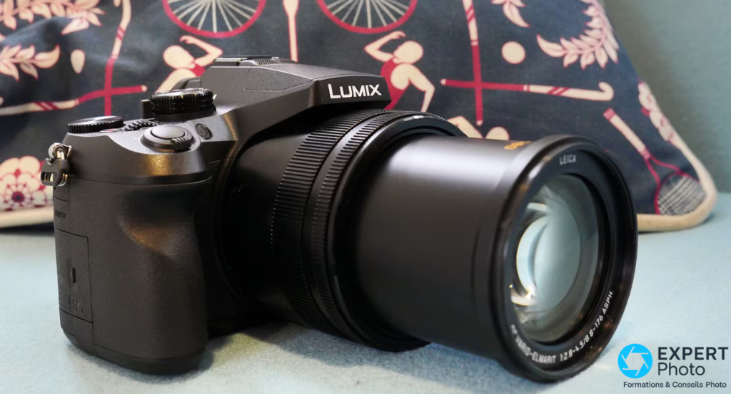 Panasonic Lumix FZ2000