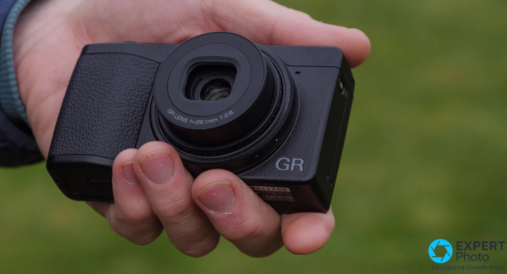 Ricoh GR IIIx ergonomie