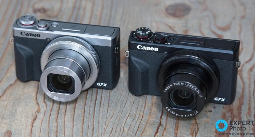 Vue du dessus du Canon PowerShot G7X Mark III avec inscription gravée, molette des modes AUTO et bouton ON/OFF