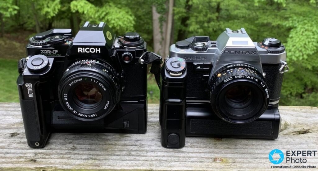 Ricoh XR-P avec Rikenon P 50mm f/1.7 et winder Motor à gauche, Pentax Super Program avec SMC Pentax-A 50mm f/2 à droite