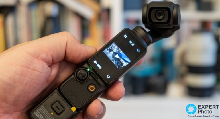 DJI Osmo Pocket 3 : ce que la nacelle 3 axes apporte encore pour le vlog et les voyages DJI Osmo Pocket 3 en main, nacelle déployée, écran OLED allumé avec interface 4K60 et aperçu vidéo en temps réel