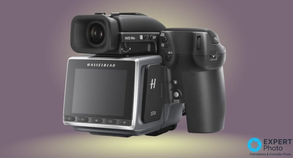 Dos du Hasselblad H6D-100c noir : écran arrière, logo H, marquage 100c, viseur et poignée à droite