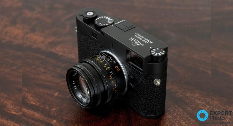 Test Leica M11-P : pour quel profil face au M11 et au M EV1 ? Leica M11-P noir en vue 3/4 avant, objectif Leica monté, fenêtres du télémètre et platine Leica Camera Wetzlar visibles