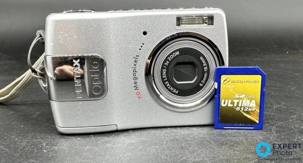 Pentax Optio M20 avec carte SD Silicon Power Ultima 512 Mo, format compatible recommandé
