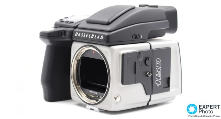 Hasselblad H5D-50c Wi-Fi : avis documenté pour un achat en monture H Hasselblad H5D-50c Wi-Fi, vue 3/4 avant gauche, monture ouverte, inscription HASSELBLAD et H5D visibles, fond blanc